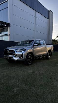 TOYOTA HILUX 2.8 D-4D TURBO DIESEL CD POWER PACK 4X4 MANUAL TOYOTA HILUX 2.8 D-4D TURBO DIESEL CD POWER PACK 4X4 MANUAL